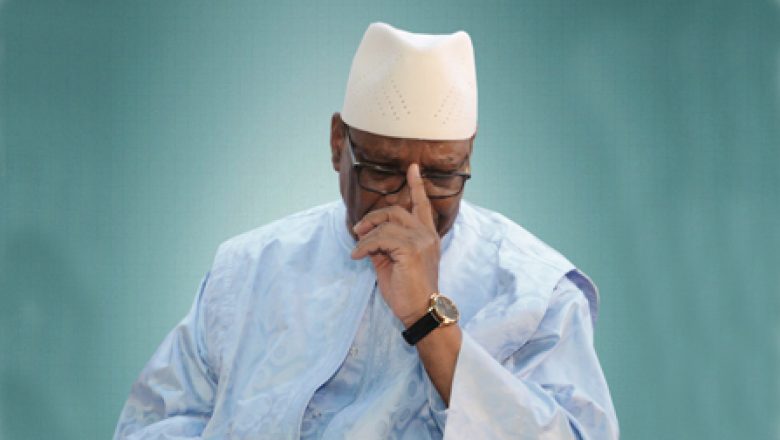 Mali: Ibrahim Boubacar Keita reconduit son Premier ministre démissionnaire