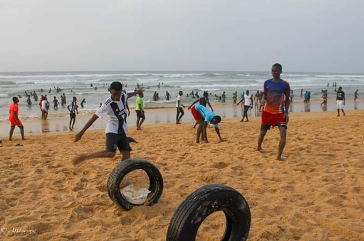 En images -  Yoff Plage ce week-end: "Chère" Covid -19, qui es-tu ? Nous, on vit !!!!