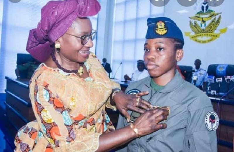 Nigeria: la première femme pilote d’hélicoptère de combat est morte