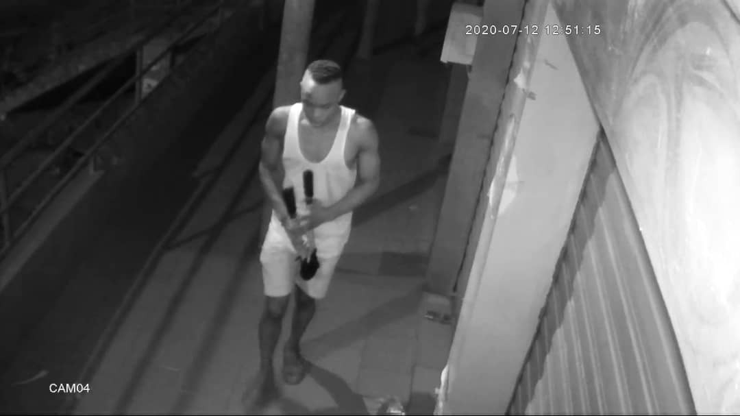 Vol dans un magasin à Cambérène: deux jeunes filmés en flagrant délit par les caméras de surveillance