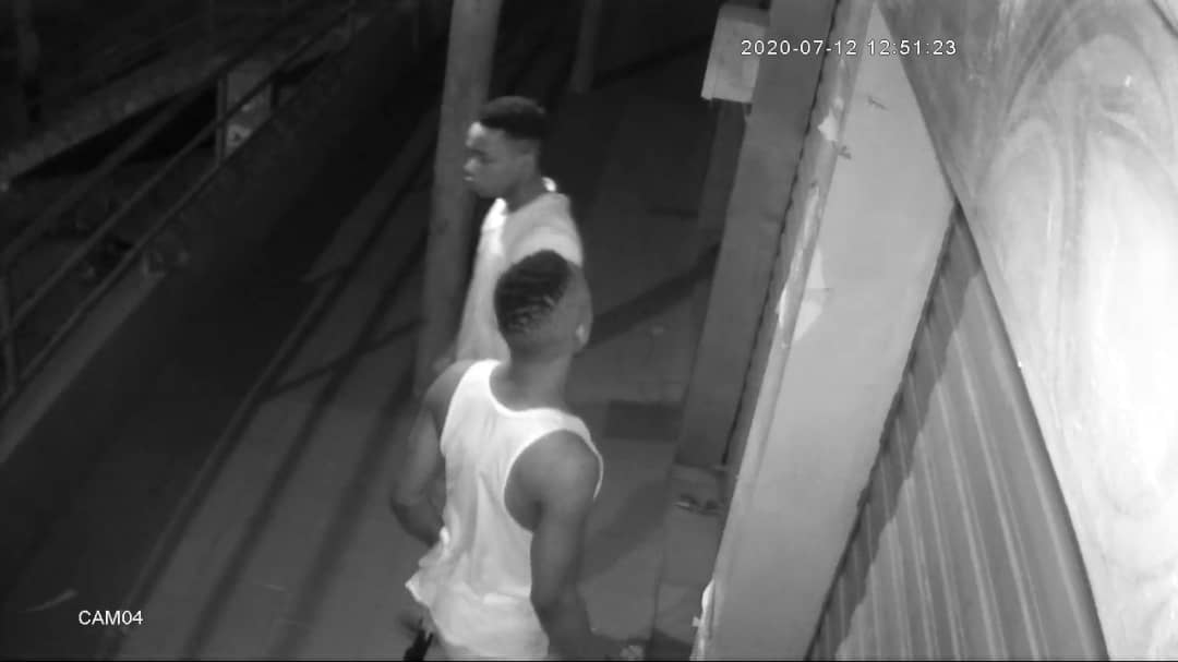 Vol dans un magasin à Cambérène: deux jeunes filmés en flagrant délit par les caméras de surveillance