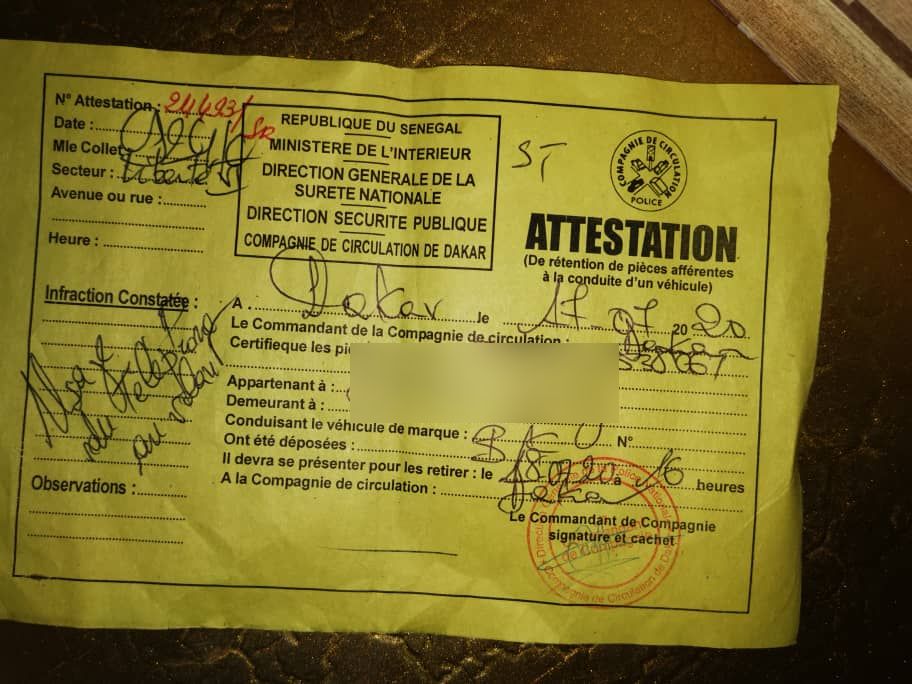 Infraction discutable et contestable / Pour un Bluetooth intégré au véhicule: Un agent de police de  circulation atteste un automobiliste en règle