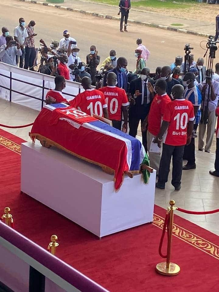 Gambie - En images, les obsèques du légendaire Mamadou Njie "Biri-Biri"