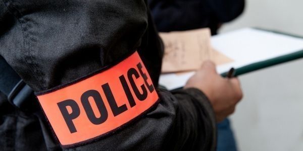 Bordeaux : des policiers visés par des "tirs tendus de mortiers d'artifice", un blessé léger