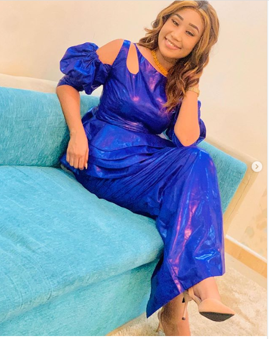 Tabaski: Alima de la série "Adja" toute belle dans sa "taille basse"! 