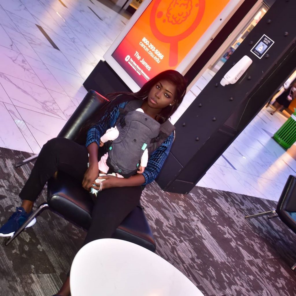 Oumou, l’actrice de Pod et Marichou profite de son séjour aux États-Unis avec ses jumeaux  (Photos)
