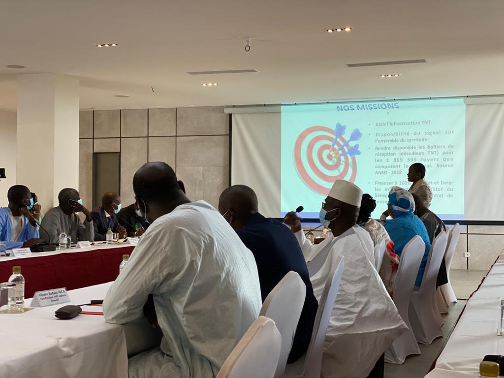 Partenariat : TNT by Excaf et l’Association des maires du Sénégal veulent former les jeunes pour la vente, l’installation et la maintenance des décodeurs