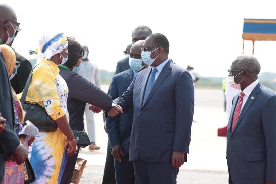 Accra: Arrivée de Macky Sall pour la réunion spéciale de la Cedeao (Photos)