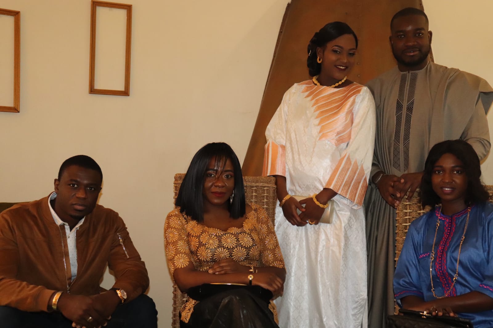 Voici les images du Baptême du petit fils de l'ancien Président de la Fédération d'athlétisme Momar Mbaye! Voici les images du Baptême du petit fils de l'ancien Président de la Fédération d'athlétisme Momar Mbaye!