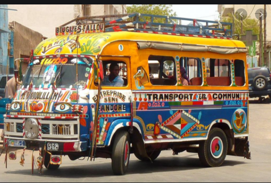 Transport: Macky Sall va faire retirer les cars rapides de la circulation