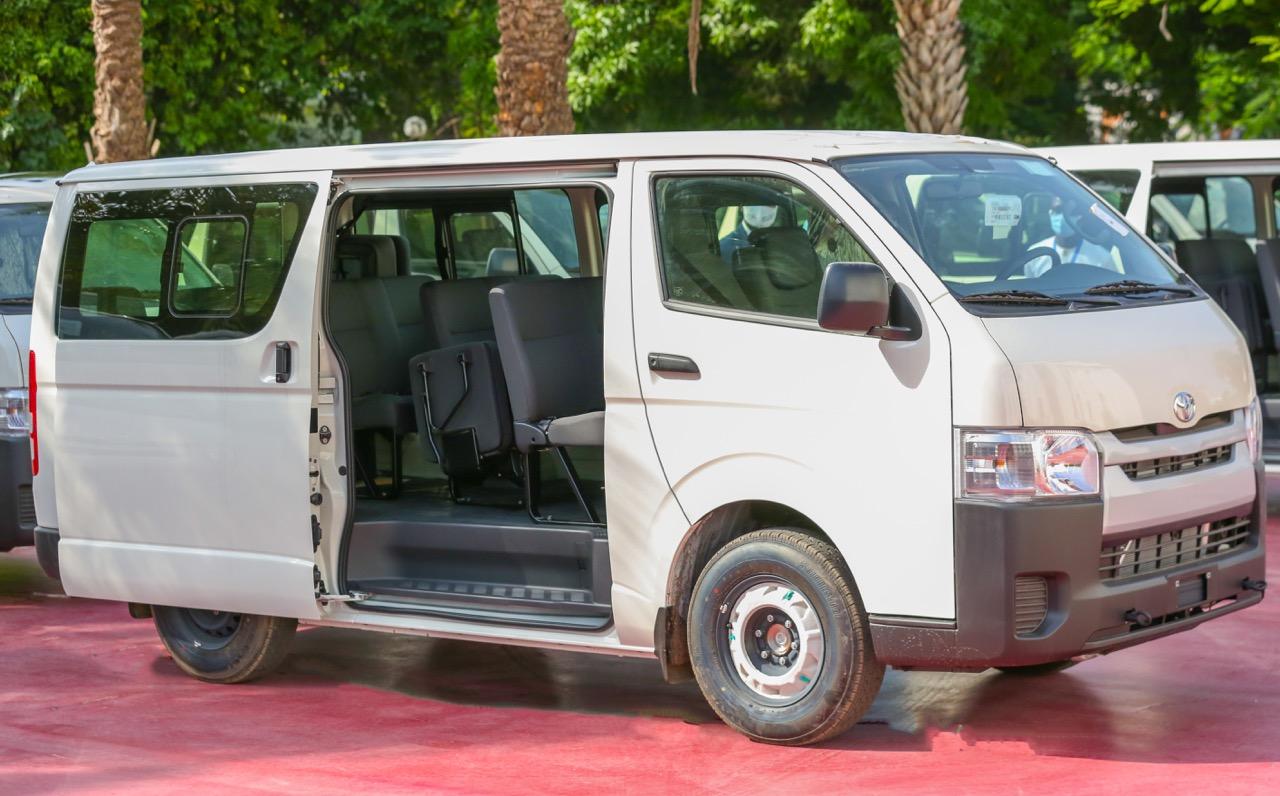 PHOTOS / Transport interurbain: Les nouveaux minibus devant remplacer les véhicules 7 places, réceptionnés