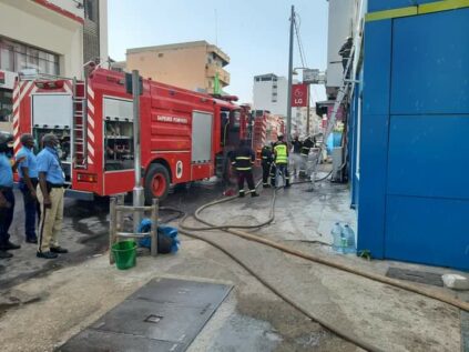 (PHOTOS): Incendie à l’agence Ecobank de Faidherbe