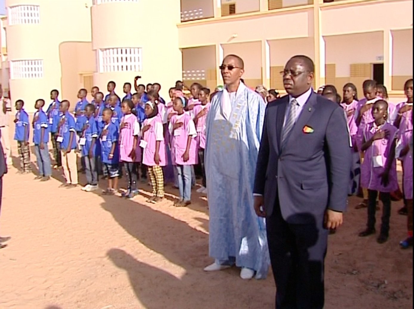 Épinglé pour des dépenses de prestige, Michel Vialay cite Macky Sall comme bénéficiaire de...