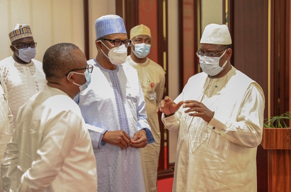 Visite de travail et d’amitié au Nigéria: Les premières images de la rencontre entre Macky Sall, Muhammadu Buhari et Oumaro Sissoco Embalo