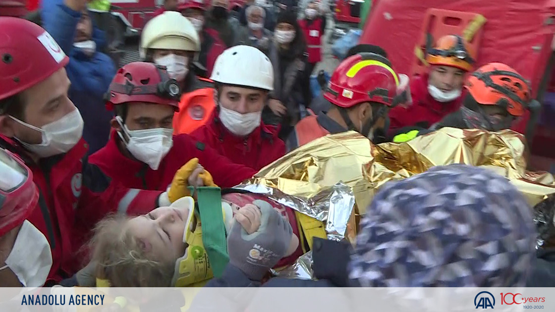 Séisme en Turquie: une fillette de 3 ans sauvée d'un immeuble effondré trois jours après