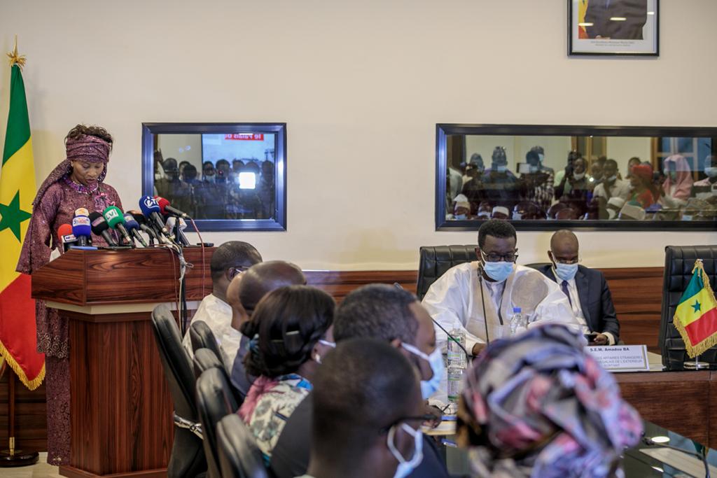 Passation de service entre Amadou Bâ et Aïssata Tall Sall: Les images ! Passation de service entre Amadou Bâ et Aïssata Tall Sall: Les images !