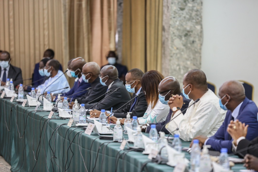 En images, la remise du Rapport du Programme décennal des inondations