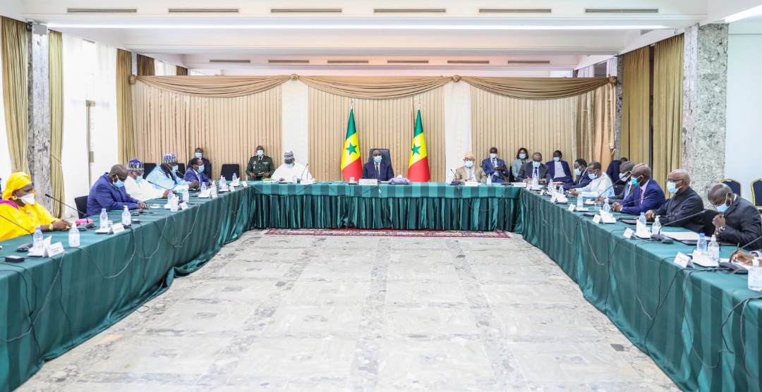 En images, la remise du Rapport du Programme décennal des inondations