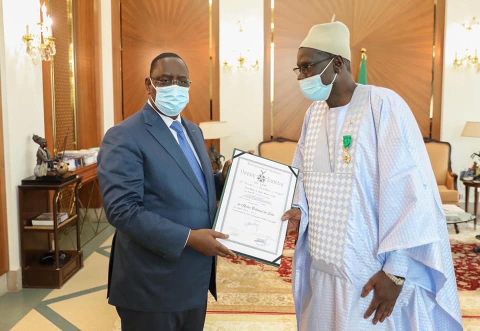 Six représentants du patronat décorés par Macky Sall