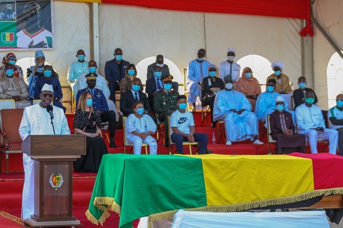 Hommage à Pape Bouba Diop : les images immortalisant les adieux de la nation à son fils