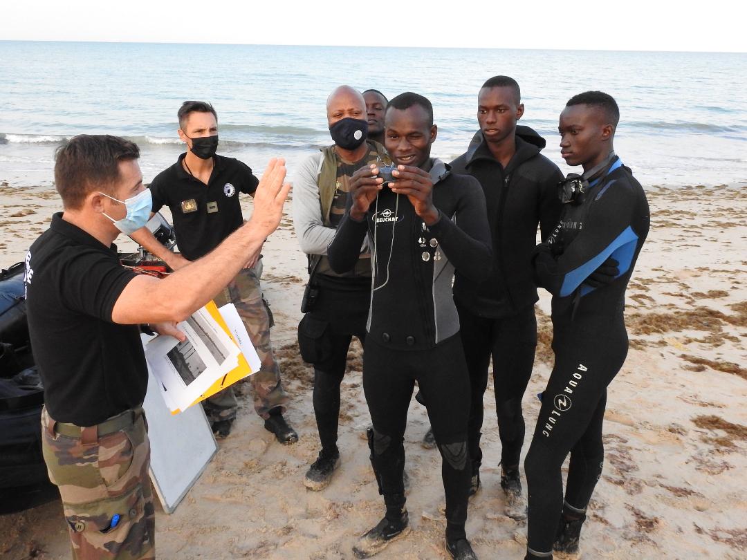 EFS: Information « reconnaissance plage » au cœur de l’exercice franco-sénégalais amphibie Xaritoo 2020