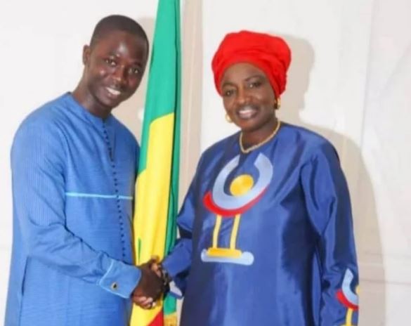 (Photos)-Victime d’un grave accident, le chargé de la communication de Mimi Touré  serait...