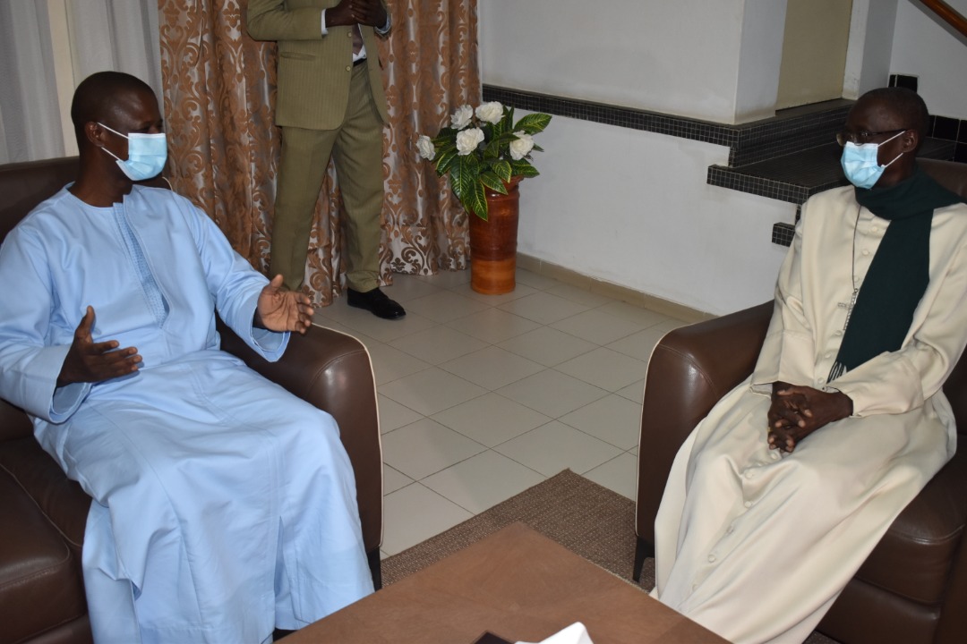 Noël: Antoine Félix Abdoulaye Diome rend visite à Mgr Benjamin Ndiaye, Archevêque de Dakar