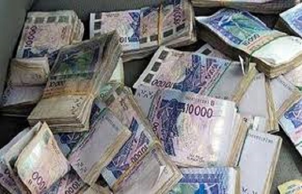 Hausse des recettes douanières: 1 000 milliards de questions sur une performance