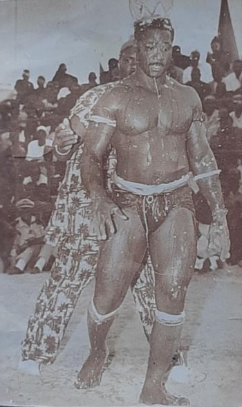 Khar Mbaye Madiaga et "Khaaro yalla", orphelines de Boy Bambara