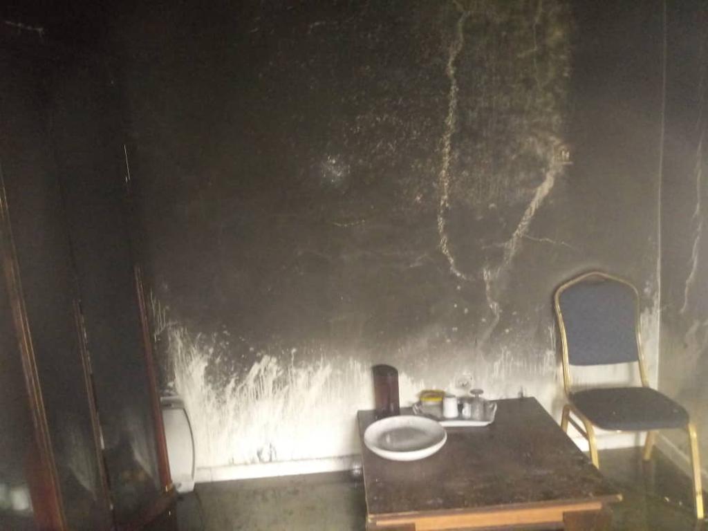 Louga: Des militants de Sonko incendient la maison d’Aïda Diallo, mère de Mamour Diallo