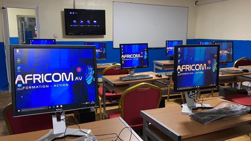AFRICOM Av, une académie de formation aux métiers de réalisateur, monteur, graphiste..., ouvre ses portes