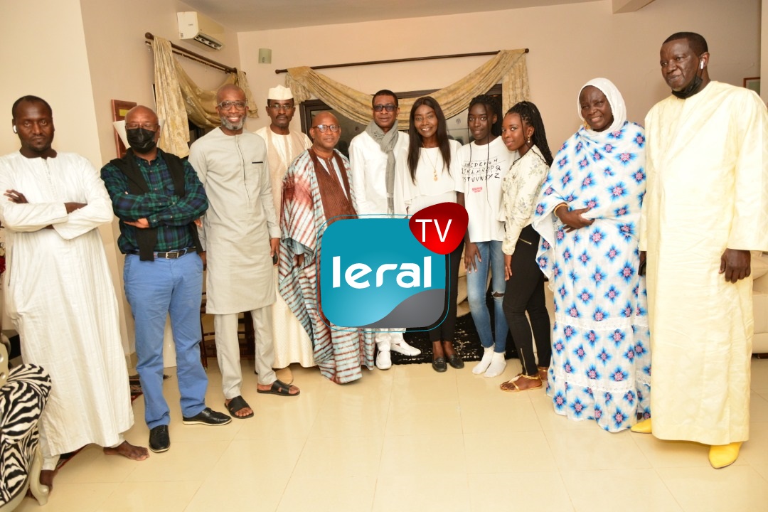 Youssou Ndour chez Coumba Gawlo pour lui témoigner sa solidarité (images) Youssou Ndour chez Coumba Gawlo pour lui témoigner sa solidarité (images)