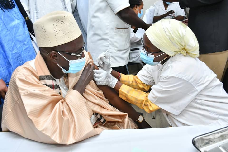 Lancement régional de la vaccination contre la Covid-19 à Nabil Choucair par le Gouverneur de Dakar (Photos)