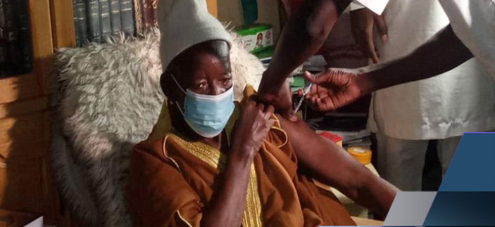 Kaolack: Le Khalife de Médina Baye vacciné contre la Covid-19