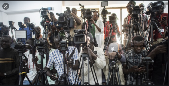 Convoi de Ousmane Sonko: Un cadreur d’Ouest TV aurait recu une balle