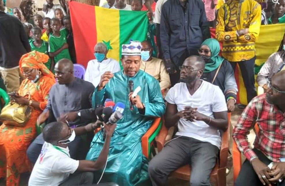 Ziguinchor: Bougane Guèye Dany rend visite à la maman de Ousmane Sonko Ziguinchor: Bougane Guèye Dany rend visite à la maman de Ousmane Sonko