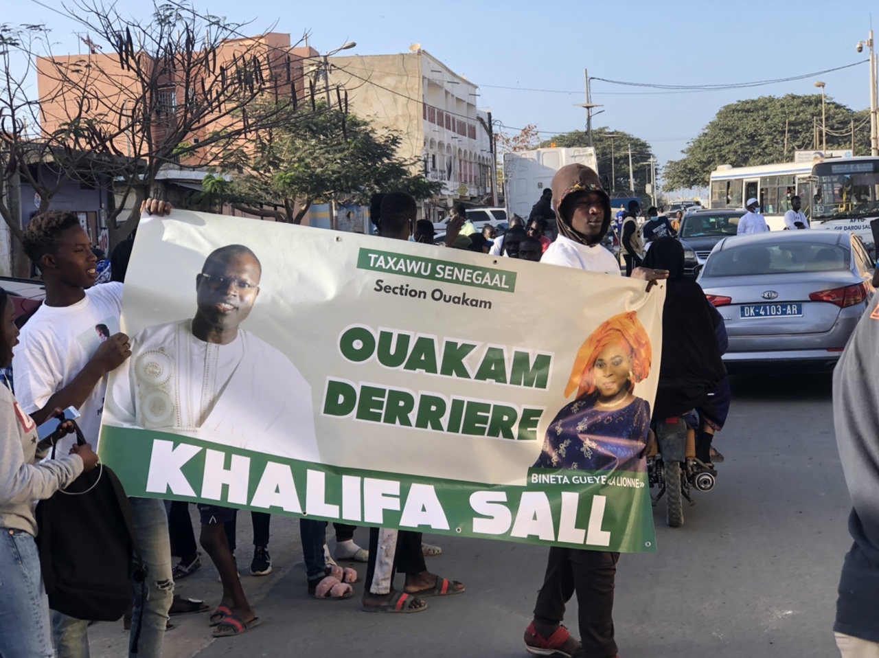 En images: Khalifa Sall démarre ses activités politiques et lance le «dox mbok» En images: Khalifa Sall démarre ses activités politiques et lance le «dox mbok»