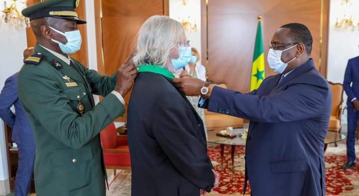 Décoration: Pr. Raoult élevé à la dignité de Commandeur dans l’Ordre national du Lion