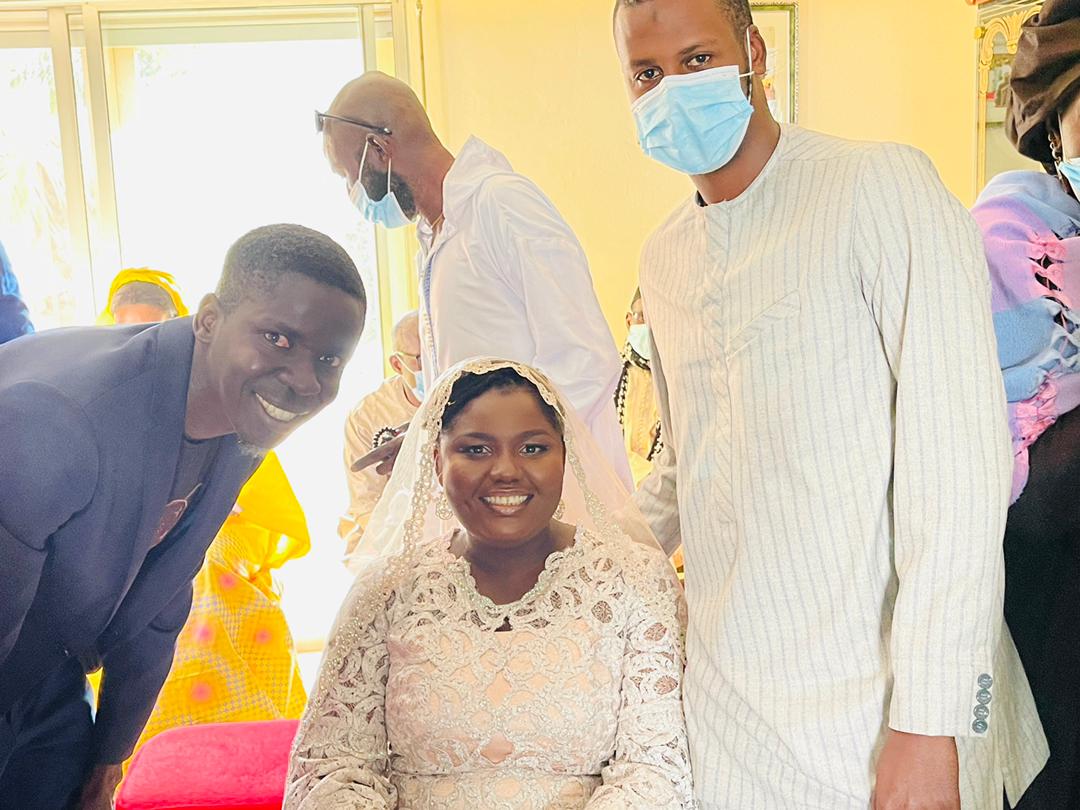 Carnet blanc : Oumy Rejina Sambou de la série Maîtresse d’un homme marié s’est mariée ! Carnet blanc : Oumy Rejina Sambou de la série Maîtresse d’un homme marié s’est mariée !