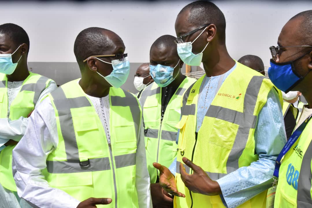 Réception de 300 000 doses de vaccins Sinopharm: "Avec ce don, nous pouvons accélérer le processus de vaccination...." (Abdoulaye Diouf Sarr) Réception de 300 000 doses de vaccins Sinopharm: "Avec ce don, nous pouvons accélérer le processus de vaccination...." (Abdoulaye Diouf Sarr)