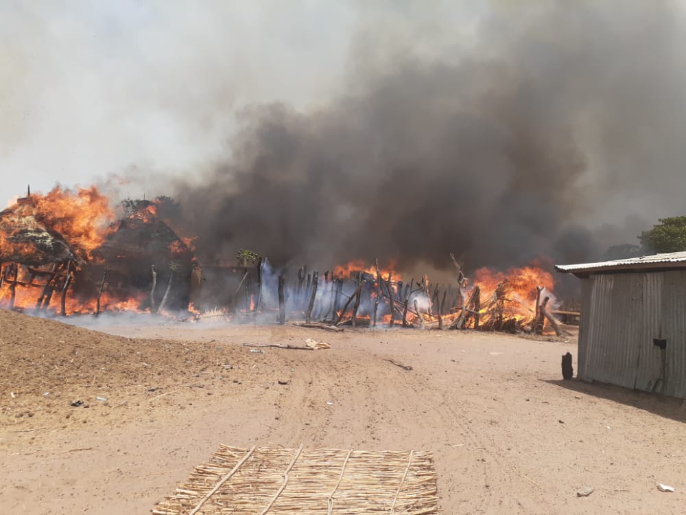  Kolda: Voici les images de l'incendie qui s'est déclaré a Darou khoudouss (Photos et vidéo)