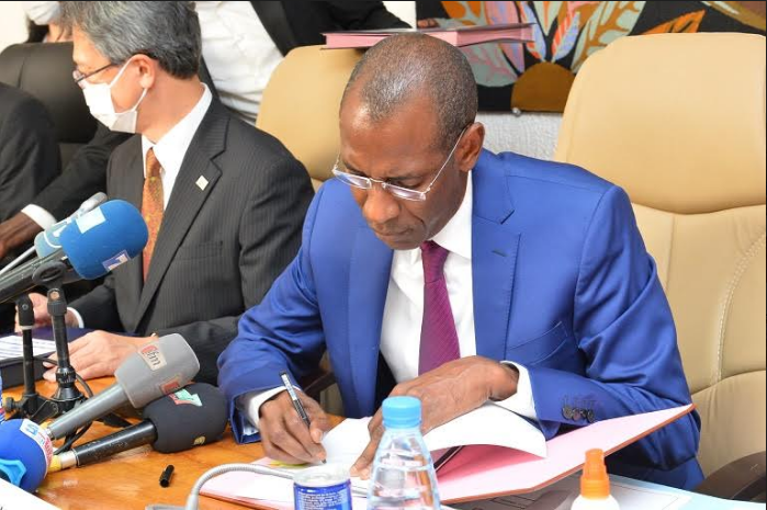 Photos: Signature de l’échange de notes pour l’ISSD, entre l'Etat du Sénégal et le Japon