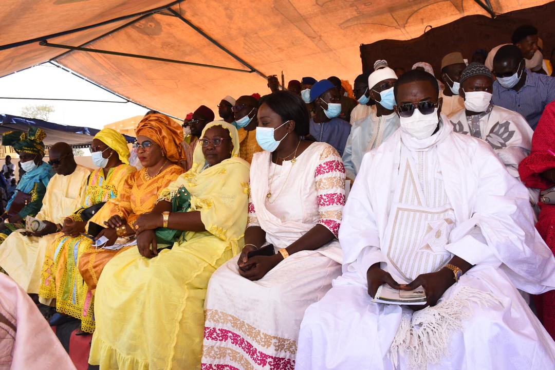 Tocky Gare: Le ministre Oumar Guèye inaugure la radio communautaire et le marché moderne Louma de l ‘Émergence  