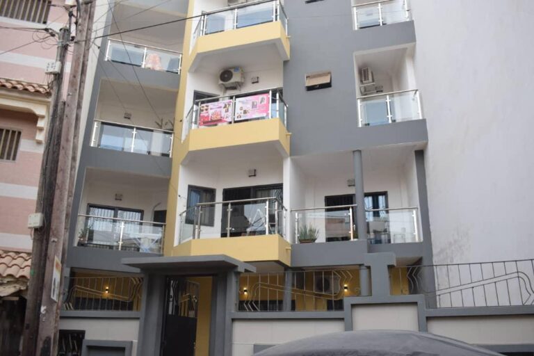 La présentatrice, Zeyna Bamba de Seneweb, victime d'un cambriolage: Des bijoux en or et de l’argent emportés