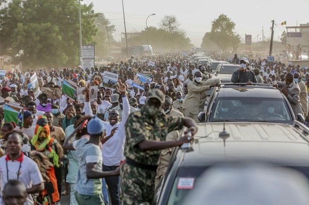 Arrivée à Kaffrine : une marée humaine à l’accueil du président Macky Sall