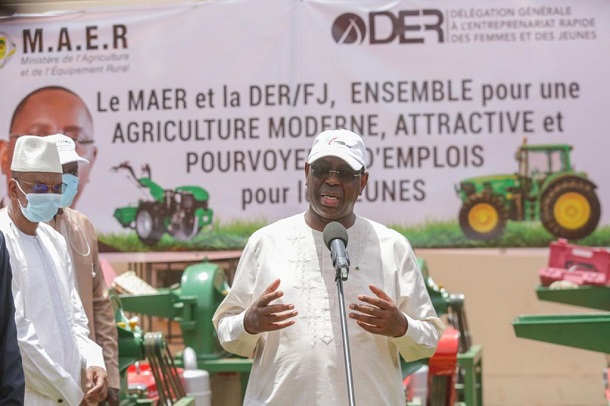 Tournée économique du Président Macky Sall: Remise de matériel agricole à Kaffrine