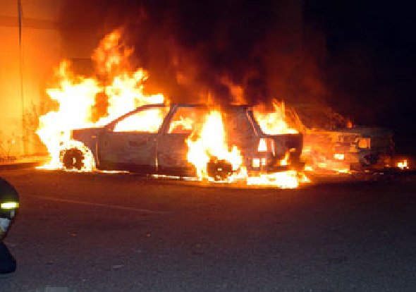 Incendie volontaire d’un véhicule à Tivaouane-Peulh: Le sieur Dame Ndiaye est-il victime d’un sabotage ?