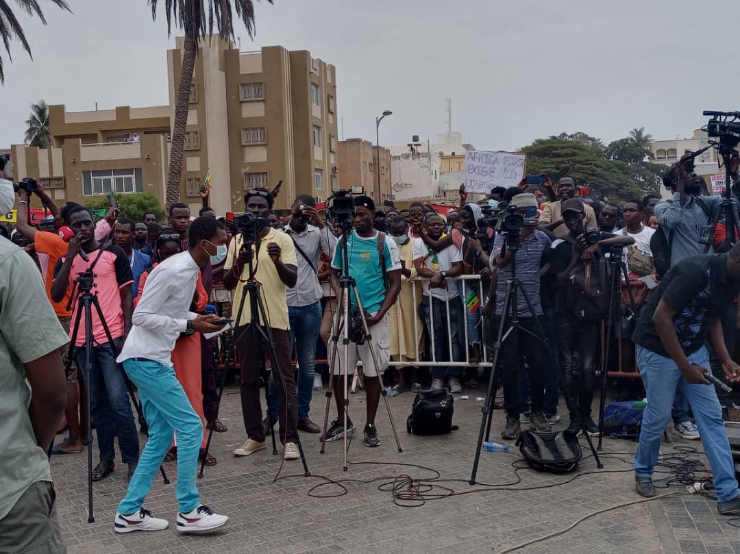 Revivez en images le rassemblement du M2D à la Place de la Nation (Photos)