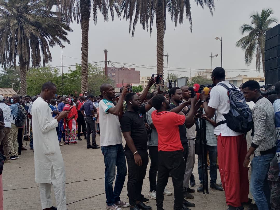 Revivez en images le rassemblement du M2D à la Place de la Nation (Photos)