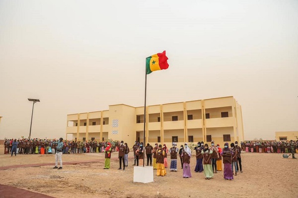 Actes d’une tournée économique : lancement officiel des travaux de 12 ponts du Daandé Mayo, inauguration du Lycée Hassan Sadio Diallo de Nguidjilone